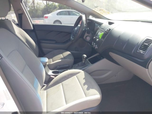 KNAFX4A65G5583272 KIA FORTE LX