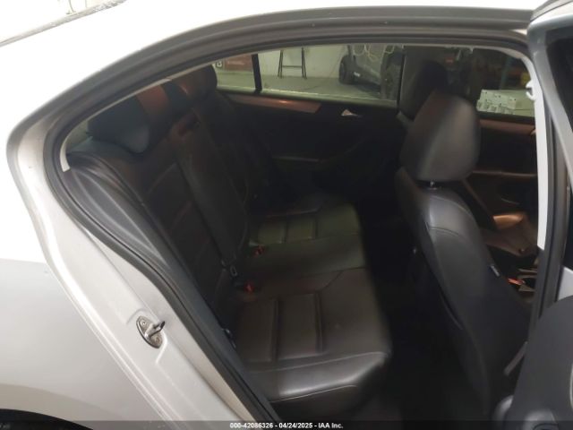 3VW3L7AJ6EM379401 Volkswagen Jetta 2.0l Tdi