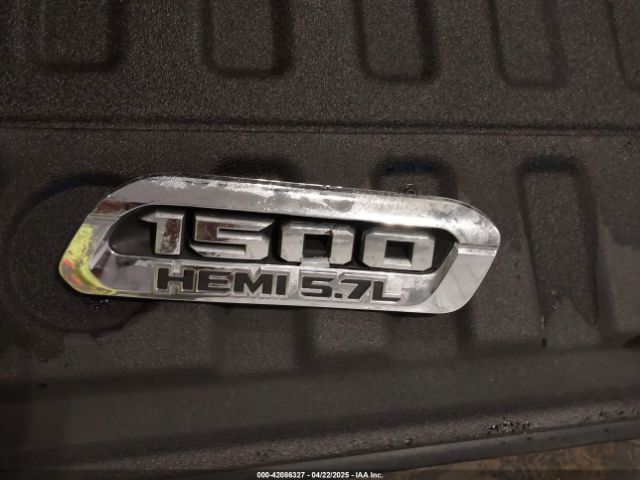 1C6SRFJT2LN212021 RAM 1500 Laramie  4x4 5'7 Box