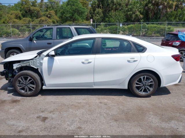 3KPF24AD2RE744300 KIA Forte Lxs