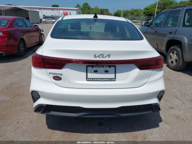 3KPF24AD2RE744300 KIA Forte Lxs