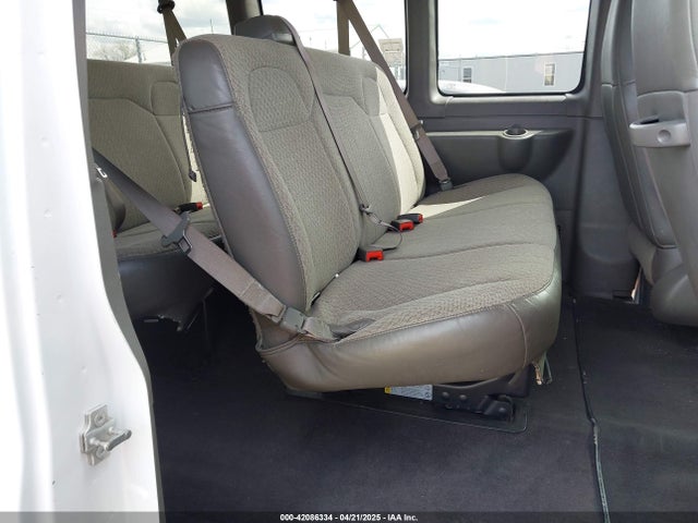1GAZGPFG0L1243105 Chevrolet Express Passenger Rwd 3500 Extended Wheelbase Lt