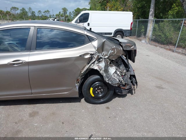 5NPDH4AE4GH730907 Hyundai ELANTRA SE