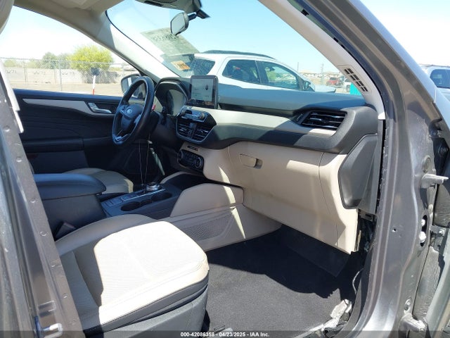 1FMCU9H66MUA65783 Ford ESCAPE SEL