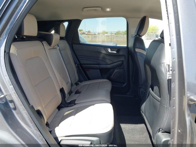 1FMCU9H66MUA65783 Ford ESCAPE SEL