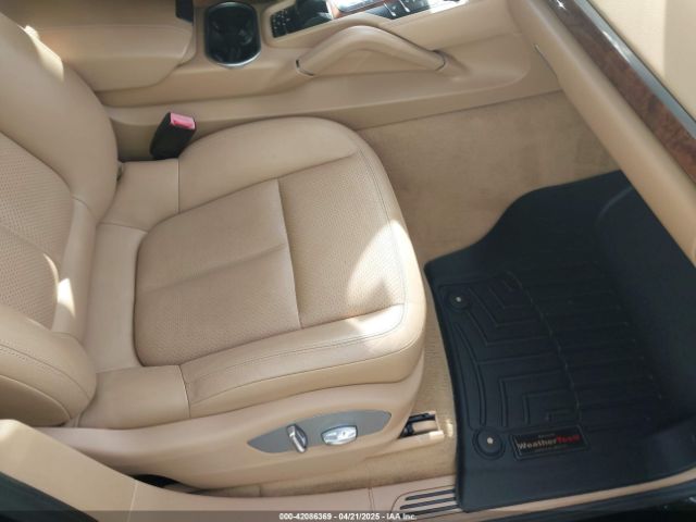 2011 PORSCHE CAYENNE WP1AA2A27BLA02776 Photo 4