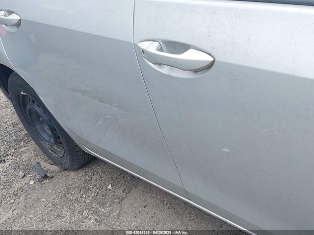 2T1BURHE2GC628868 Toyota COROLLA L