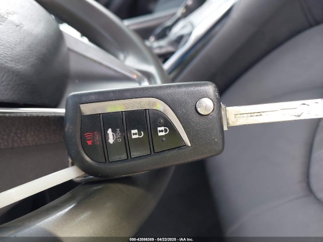 4T1B11HK1JU122728 Toyota CAMRY LE
