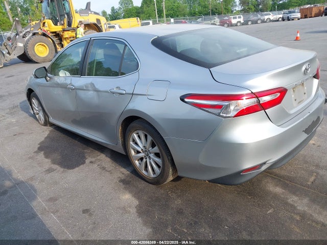 4T1B11HK1JU122728 Toyota CAMRY LE