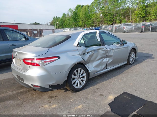 4T1B11HK1JU122728 Toyota CAMRY LE
