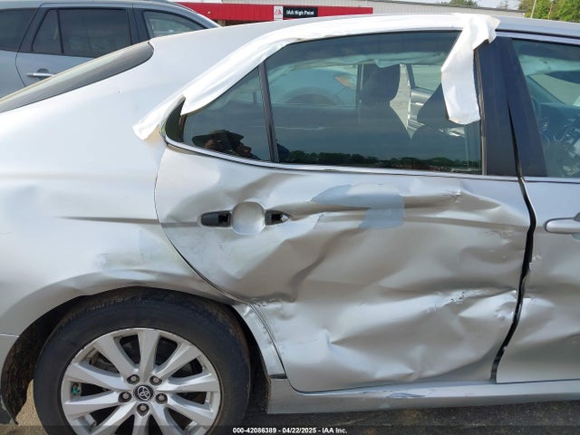 4T1B11HK1JU122728 Toyota CAMRY LE