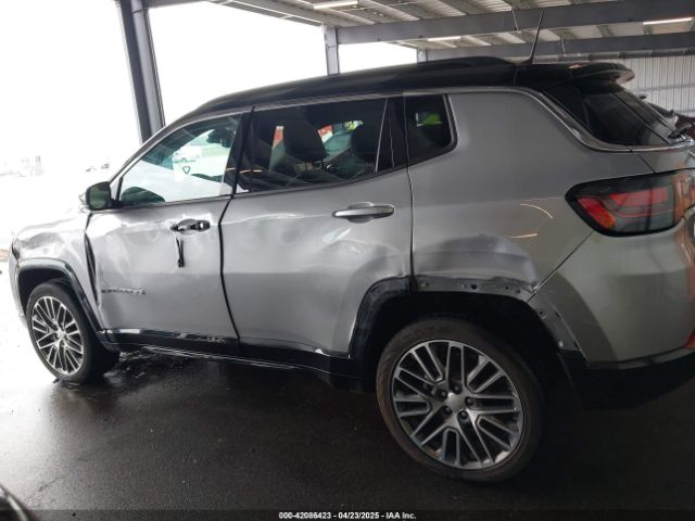 3C4NJDCB0NT168545 Jeep Compass Limited 4x4