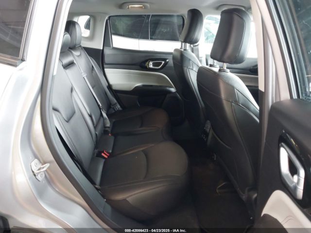 3C4NJDCB0NT168545 Jeep Compass Limited 4x4