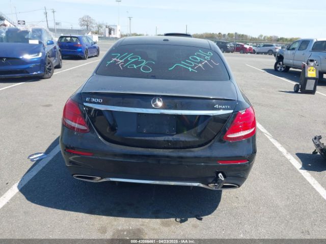 WDDZF4KB0HA096235 Mercedes-Benz E 300 4matic