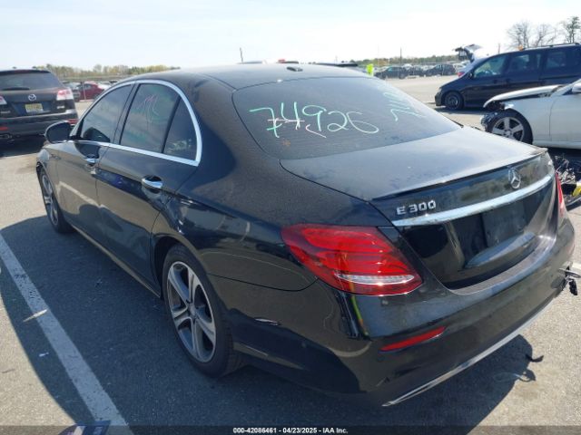 WDDZF4KB0HA096235 Mercedes-Benz E 300 4matic