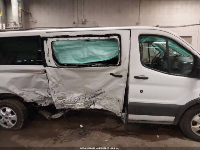 1FBZX2YM7HKA63901 Ford Transit Xlt