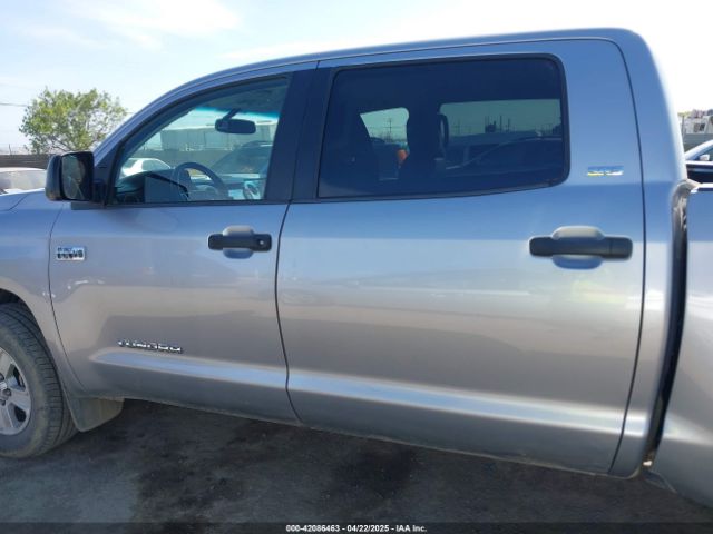 5TFDY5F18HX616846 Toyota Tundra Sr5 5.7l V8