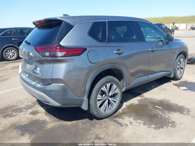 5N1AT3BBXMC837107 Nissan Rogue Sv Intelligent Awd