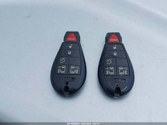 2C4RC1BG0ER211050 Chrysler Town & Country Touring