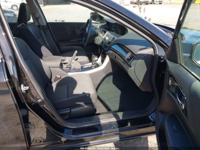 1HGCR2F32HA042001 Honda ACCORD LX