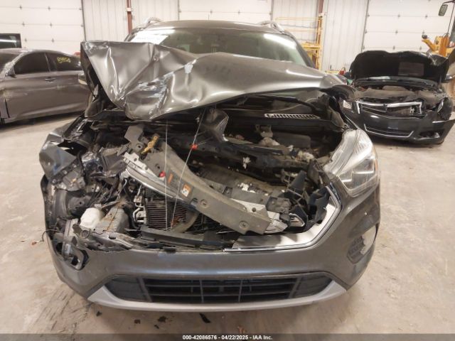 1FMCU9J9XHUD37682 Ford Escape Titanium