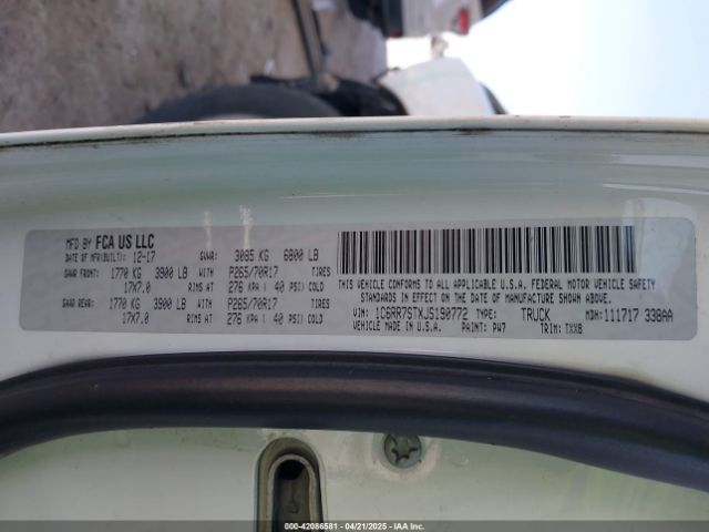 1C6RR7STXJS190772 RAM 1500 Tradesman  4x4 6'4 Box