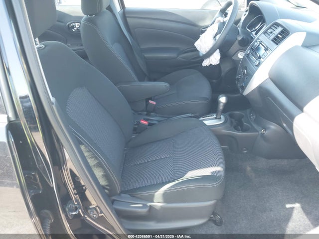 3N1CN7AP5JL863256 Nissan 2018
