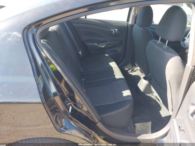3N1CN7AP5JL863256 Nissan 2018