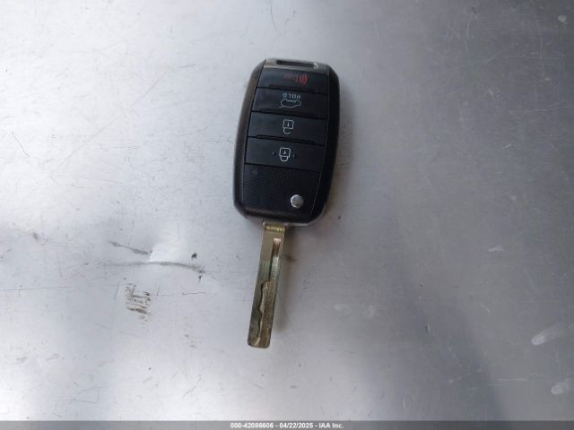 5XYPG4A34JG346901 KIA Sorento 2.4l Lx