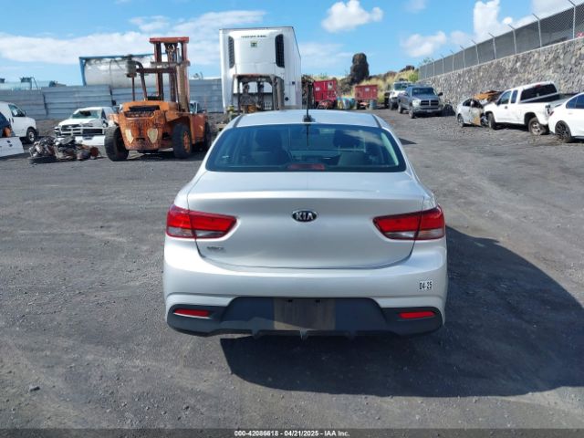 3KPA24AB0JE065400 KIA RIO LX