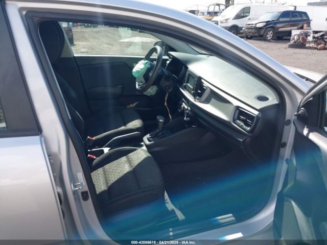 3KPA24AB0JE065400 KIA RIO LX