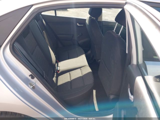 3KPA24AB0JE065400 KIA RIO LX
