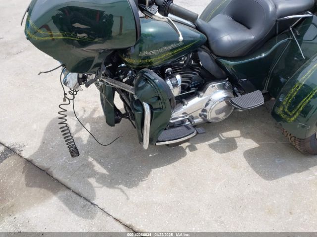 2019 HARLEY-DAVIDSON FLHTCUTG 1HD1MAF12KB857960 Photo 8