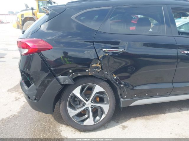KM8J3CA28HU407626 Hyundai Tucson Limited