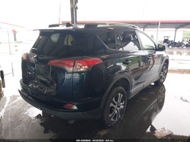 JTMZFREV8JJ191399 Toyota RAV4 LE