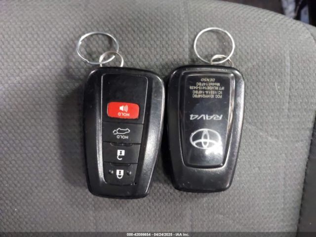 2T3P1RFV3KW017781 Toyota Rav4 Xle