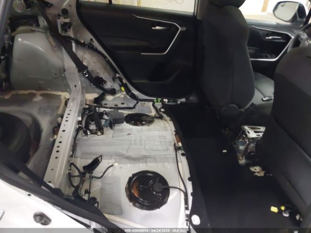 2T3P1RFV3KW017781 Toyota Rav4 Xle
