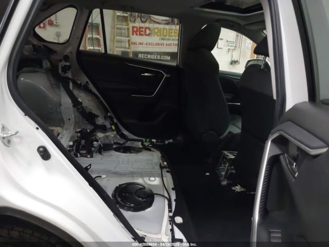 2T3P1RFV3KW017781 Toyota Rav4 Xle