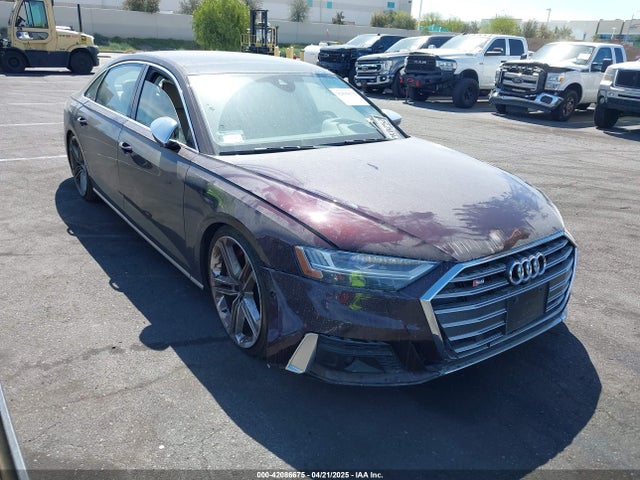 2020 AUDI S8 WAU8SAF80LN014792