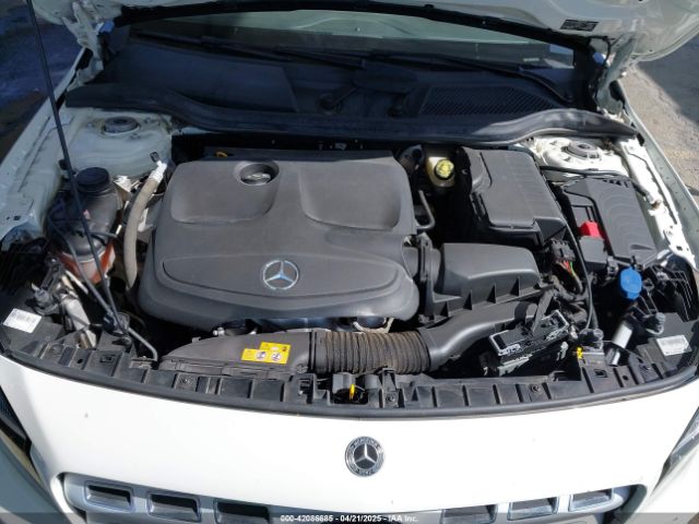 WDCTG4EB4JJ451996 Mercedes-Benz GLA 250