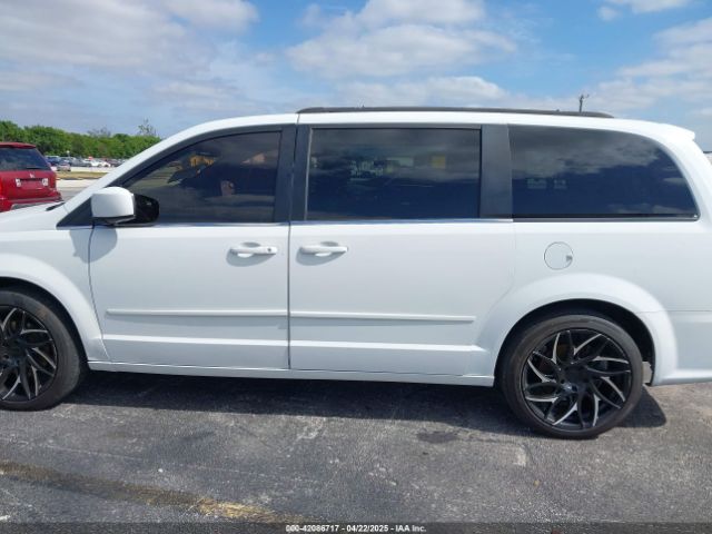 2C4RDGEG5JR284825 Dodge Grand Caravan Gt