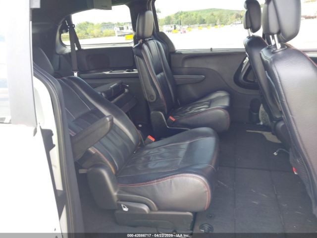 2C4RDGEG5JR284825 Dodge Grand Caravan Gt
