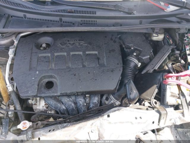5YFBURHE3JP811588 Toyota COROLLA LE