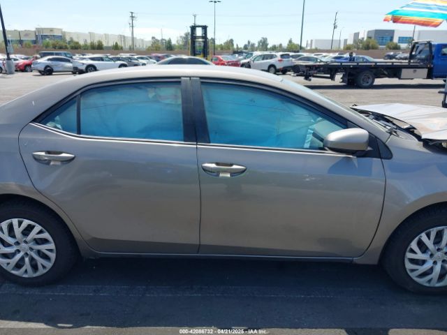 5YFBURHE3JP811588 Toyota COROLLA LE