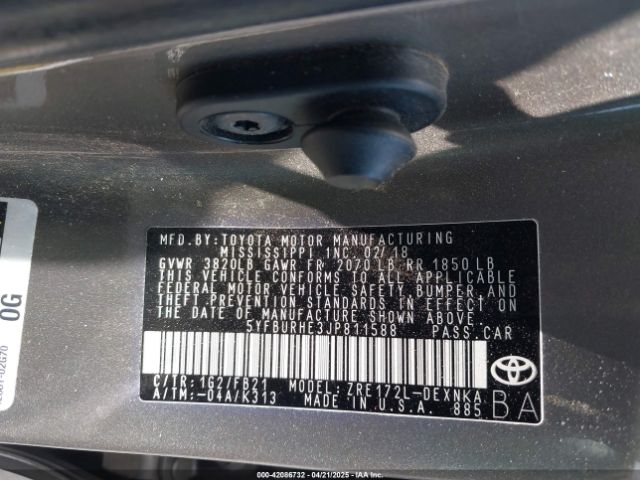 5YFBURHE3JP811588 Toyota COROLLA LE