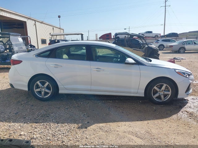 Hyundai SONATA SE 2019 5NPE24AF4KH749965 Image 14