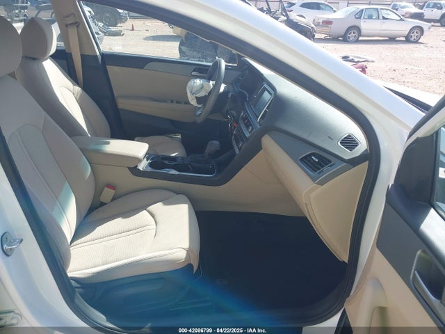 Hyundai SONATA SE 2019 5NPE24AF4KH749965 Image 5