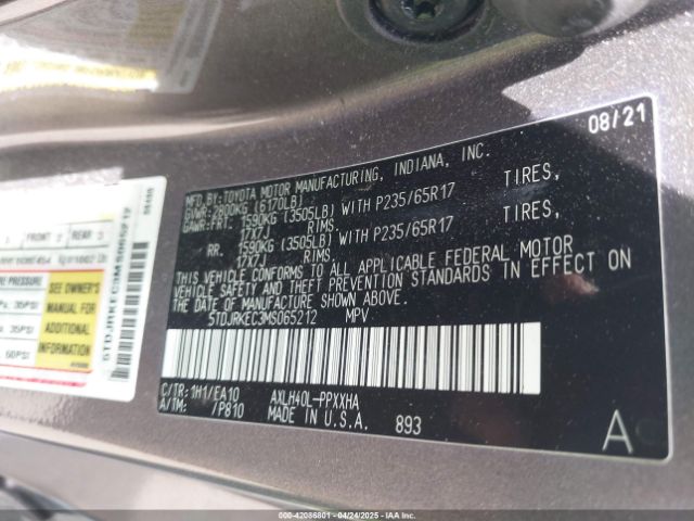 5TDJRKEC3MS065212 Toyota SIENNA XLE