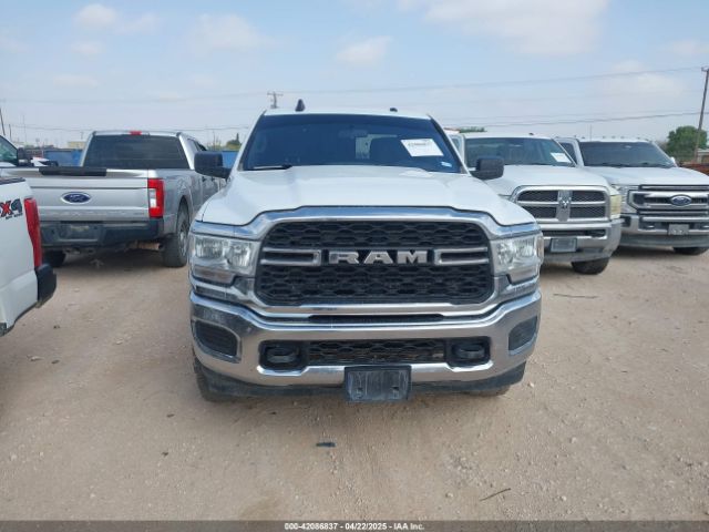 3C6UR5HJ0MG695008 RAM 2500 Tradesman  4x4 8' Box