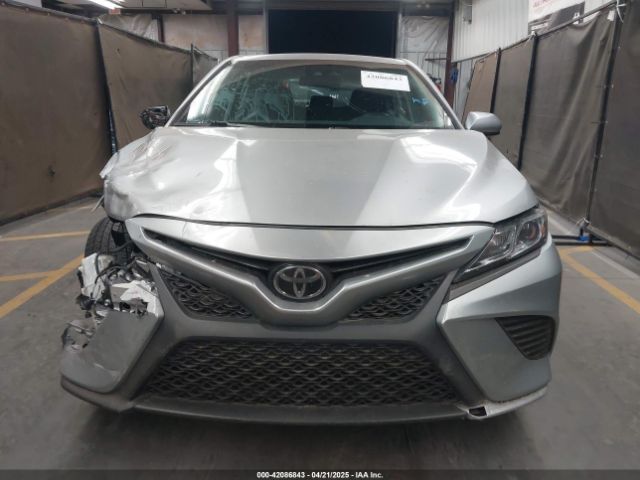 4T1B11HK5JU017982 Toyota CAMRY SE